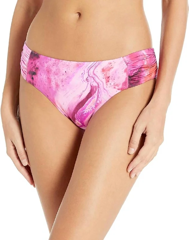 Ocean Ombre Ruched Side Retro Bottom In Sangria